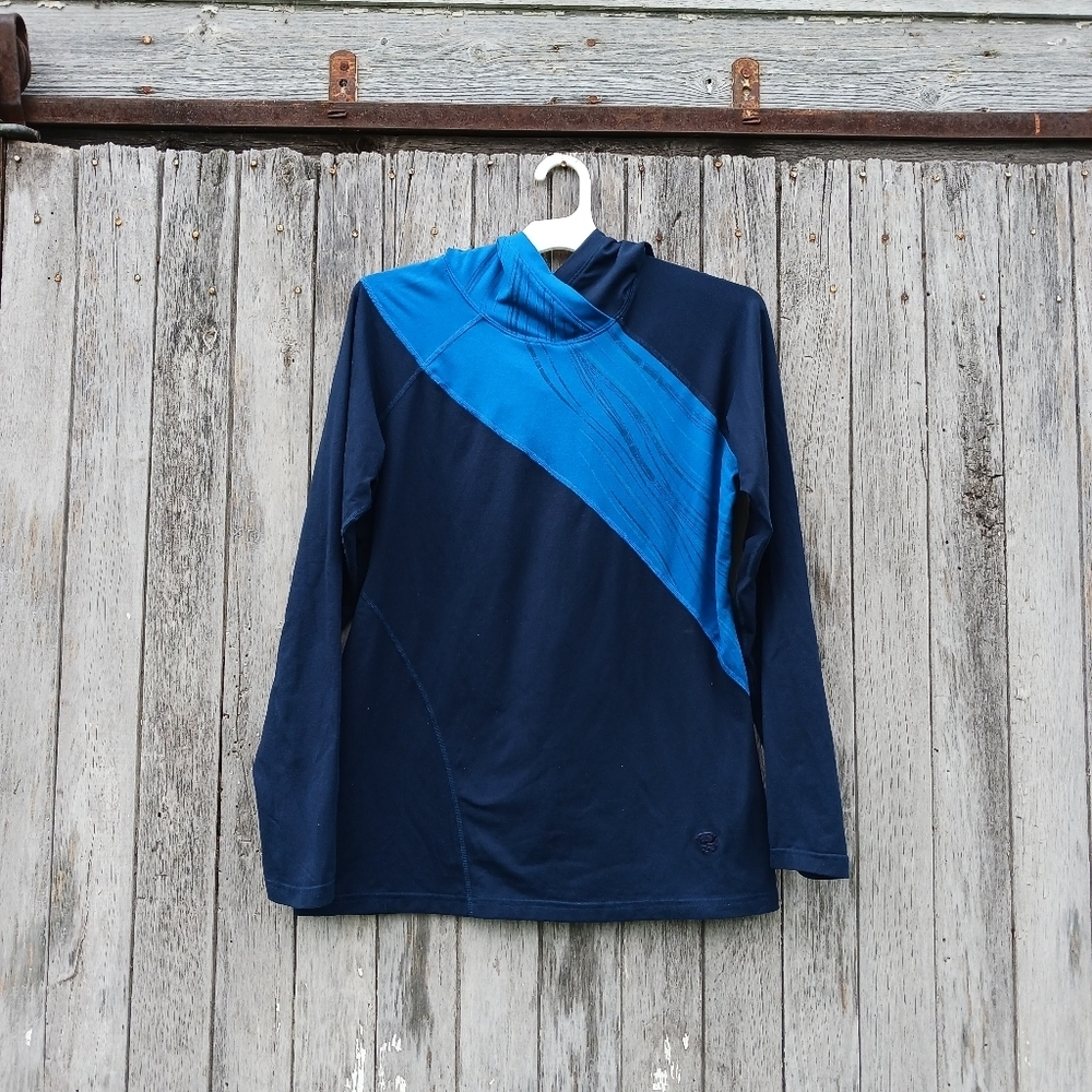 Women's MOUNTAIN Hardwear‎ Blue Long Sleeve Hoodie Size Medium  With Thumb Holes